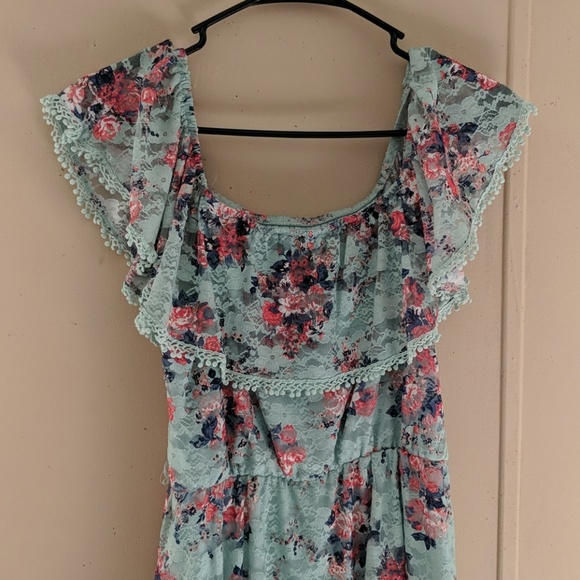 Spring dress - Picture 2 of 2